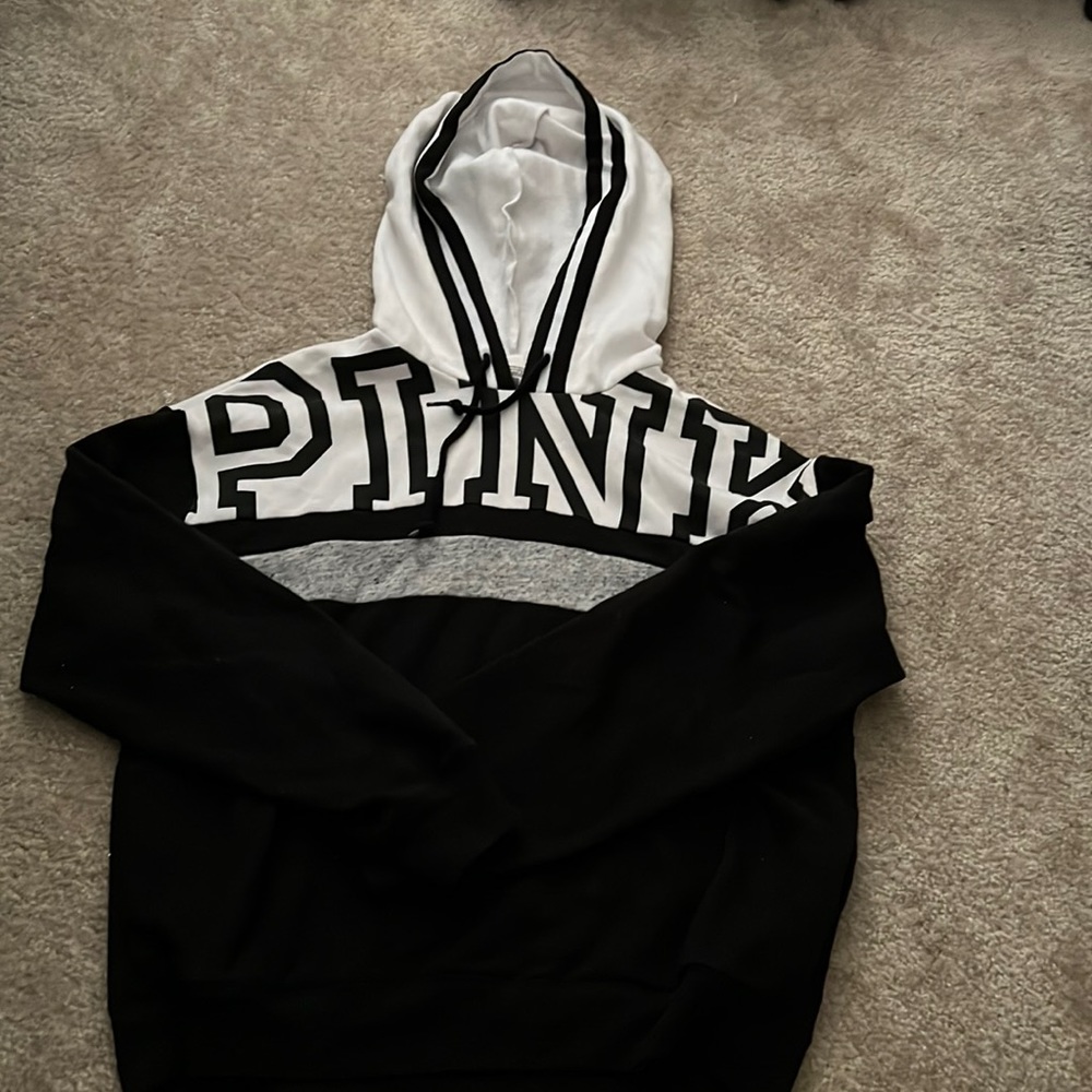 VICTORIA SECRET PINK HOODIE!!